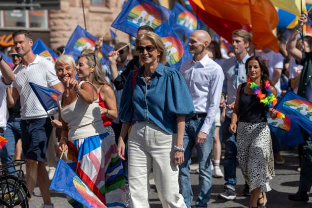 August 1, 2026, Stockholm, Sweden: STOCKHOLM, SWEDEN - AUGUST 1, 2026: Swedish Prime Minister Ulf Kristersson takes part in the Stockholm Pride Parade, the largest Pride parade in the Nordic region, through central Stockholm, celebrating LGBTQ rights, diversity and inclusion. Sweden - ZUMAa136 20260801_zap_a136_024 Copyright: xJoelxLindhex
