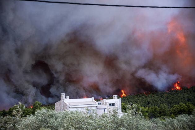 Wildfires in Western Attica, Greece ATTICA, GREECE - AUGUST 01: Wildfires continue in Agia Paraskevi, West Attica, Greece on August 1, 2026. Aris Oikonomou Anadolu Attica Greece. Editorial use only. Please get in touch for any other usage.  Copyright: x2026xAnadoluxArisxOikonomoux