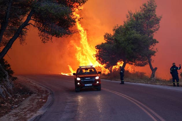 Wildfires in Western Attica, Greece ATTICA, GREECE - AUGUST 01: Firefighters conduct works to extinguish wildfires in Agia Paraskevi, West Attica, Greece on August 1, 2026. Aris Oikonomou Anadolu Attica Greece. Editorial use only. Please get in touch for any other usage.  Copyright: x2026xAnadoluxArisxOikonomoux