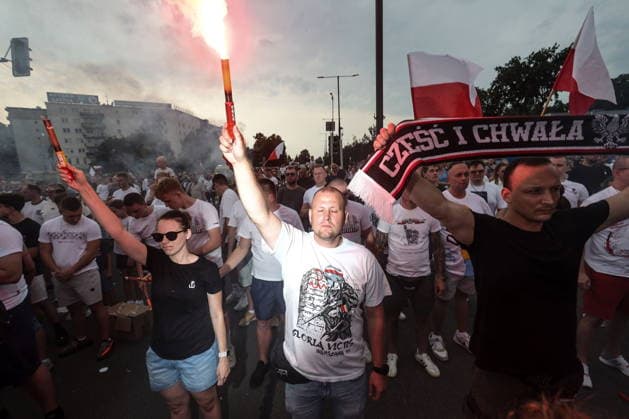 WARSZAWA 01.08.2026 BIALOLEKA RATUSZ UL MODLINSKA OBCHODY POWSTANIA WARSZAWSKIEGO GODZINA W RACE LUDZIE PAMIEC N Z. FOT. ALEKSANDER MAJDANSKI NEWSPIX.PL NEWSPIX.PL --- newspix.pl W Hour. 82nd Anniversary of Warsaw Uprising, Warsaw, Poland POLAND OUT! 