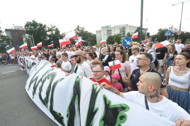 WARSZAWA 01.08.2026 BIALOLEKA RATUSZ UL MODLINSKA OBCHODY POWSTANIA WARSZAWSKIEGO GODZINA W RACE LUDZIE PAMIEC N Z. FOT. ALEKSANDER MAJDANSKI NEWSPIX.PL NEWSPIX.PL --- newspix.pl W Hour. 82nd Anniversary of Warsaw Uprising, Warsaw, Poland POLAND OUT! 