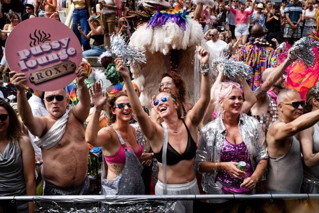AMSTERDAM - Participants and spectators during the Canal Parade. The boat parade is traditionally part of the Pride celebrations in the capital. RAMON VAN FLYMEN ANP netherlands out - belgium out  Copyright: xx x564705060x originalFilename: 564705060.jpg