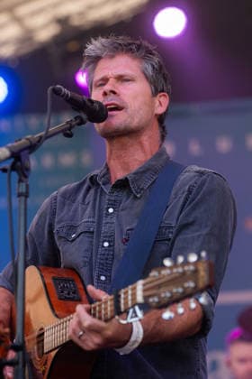 Seth Lakeman in concert at Cambridge Folk Festival at Cherry Hinton Hall Park in Cambridge, UK on 01 August 2026 Seth Lakeman performing with Seth Lakeman in concert at Cambridge Folk Festival at Cherry Hinton Hall Park in Cambridge, UK on 01 August 2026, Credit:Stephen Keable Avalon UK, Cambridgeshire, Cambridge, Cherry Hinton Hall Park  Copyright: xStephenxKeablex xAvalonx 1120160142