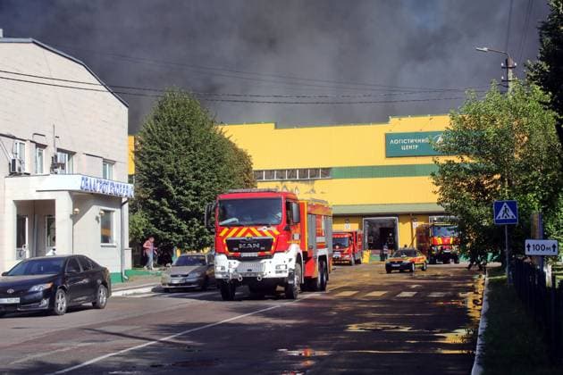 State Emergency Service vehicles are involved in a firefighting effort at a civilian industrial and logistics facility that caught fire as a result of an overnight Russian attack, Vyshneve, Bucha district, Kyiv region, Ukraine, August 1, 2026. (Photo by Volodymyr Tarasov Ukrinform) Russia strikes industrial facility in Kyiv region  Copyright: xVolodymyrxTarasovx