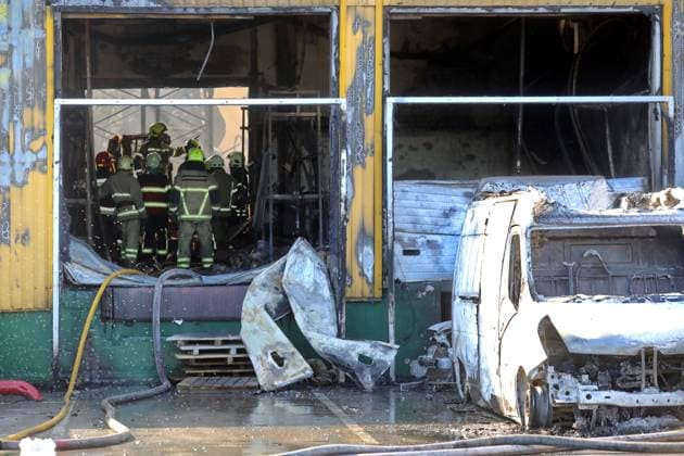 Russia strikes industrial facility in Kyiv region State Emergency Service rescue workers respond to a fire at a civilian industrial and logistics facility in Vyshneve, Bucha district, Kyiv region, Ukraine, on August 1, 2026. The facility was damaged by an overnight attack. Vyshneve Kyiv region Ukraine  Copyright: xVolodymyrxTarasovx originalFilename: ukrinform-russiast260801_npKLl.jpg