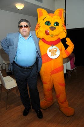 June 22, 2008, New York City, New York, USA: FILE PHOTO** Actor Vincent Pastore died today at the age of 80...New York, NY-6 21 08--New Yorkers (and Their Cats) Auditioned To Be on Ã¢â‚¬oeThe Meow Mix Game ShowÃ¢â‚¬Â?Ã¢â‚¬?the WorldÃ¢â‚¬â ¢s First Game Show to Test How Well People Can Think Like Their Cat. The producers of The Meow Mix Game Show were in town for two days looking for the purrfect cat-testants to appear on the worldÃ¢â‚¬â ¢s first game show to test how well people can think like their cat. The 30-minute program, in which cats and their humans will compete as a team, will air on Game Show Network (GSN) on November 15, 2008. ..The audition process included a quiz (for people) on general feline knowledge, as well as a Holly  - ZUMAr334 20080622_znp_r334_004 Copyright: xDebraxL.xRothenbergx