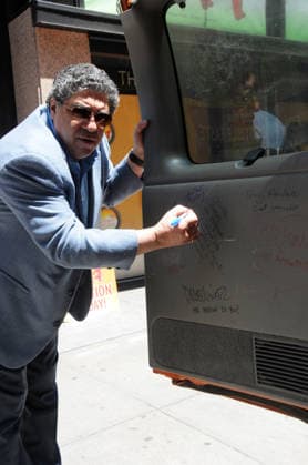 June 22, 2008, New York City, New York, USA: FILE PHOTO** Actor Vincent Pastore died today at the age of 80...New York, NY-6 21 08--New Yorkers (and Their Cats) Auditioned To Be on Ã¢â‚¬oeThe Meow Mix Game ShowÃ¢â‚¬Â?Ã¢â‚¬?the WorldÃ¢â‚¬â ¢s First Game Show to Test How Well People Can Think Like Their Cat. The producers of The Meow Mix Game Show were in town for two days looking for the purrfect cat-testants to appear on the worldÃ¢â‚¬â ¢s first game show to test how well people can think like their cat. The 30-minute program, in which cats and their humans will compete as a team, will air on Game Show Network (GSN) on November 15, 2008. ..The audition process included a quiz (for people) on general feline knowledge, as well as a Holly  - ZUMAr334 20080622_znp_r334_008 Copyright: xDebraxL.xRothenbergx