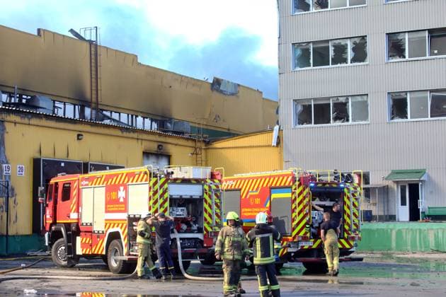 Russia strikes industrial facility in Kyiv region State Emergency Service rescue workers respond to a fire at a civilian industrial and logistics facility in Vyshneve, Bucha district, Kyiv region, Ukraine, on August 1, 2026. The facility was damaged by an overnight attack. Vyshneve Kyiv region Ukraine  Copyright: xVolodymyrxTarasovx originalFilename: ukrinform-russiast260801_npGM2.jpg