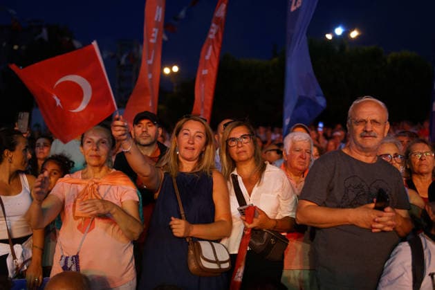 August 1, 2026, Beylikduzu, Istanbul, Turkey: Supporters of Istanbul Mayor Ekrem Imamoglu attend a rally to protest the 500th day of the arrest of Istanbul Mayor Ekrem Imamoglu, in Beylikduzu, Istanbul on August 1, 2026. Beylikduzu Turkey  - ZUMAu194 20260801_zip_u194_002 Copyright: xTolgaxUluturkx