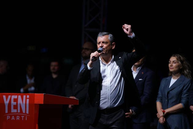 August 1, 2026, Beylikduzu, Istanbul, Turkey: Ozgur Ozel, leader of main opposition New Party, gives a speech during a rally to protest the 500th day of the arrest of Istanbul Mayor Ekrem Imamoglu, in Beylikduzu, Istanbul on August 1, 2026. Beylikduzu Turkey  - ZUMAu194 20260801_zip_u194_009 Copyright: xTolgaxUluturkx