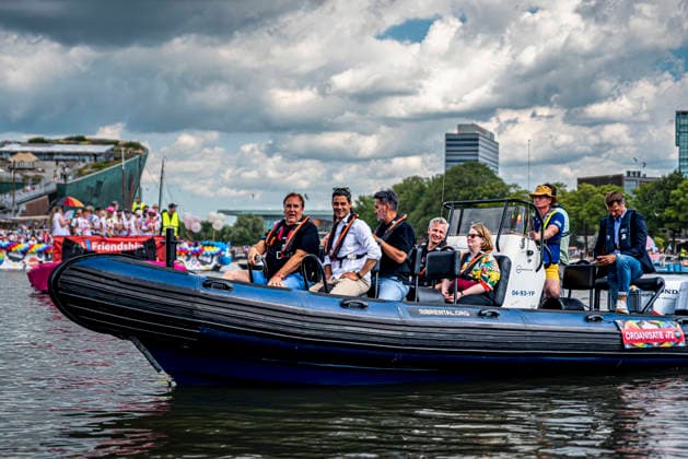 August 1, 2026, Amsterdam, North Holland, Netherlands: Dutch Prime Minister ROB JETTEN joins Amsterdam Pride s Canal Parade on August 1, 2026, in Amsterdam, the Netherlands. Hundreds of thousands of spectators joined the 30th edition of the Pride Canal Parade, the highlight of WorldPride Amsterdam 2026. This yearÃ¢â‚¬â ¢s parade also included the WorldPride Stadium grandstand, with seating for approximately 10,000 people to watch as floats pass by. Amsterdam Netherlands - ZUMAp202 20260801_zip_p202_101 Copyright: xJamesxPetermeierx