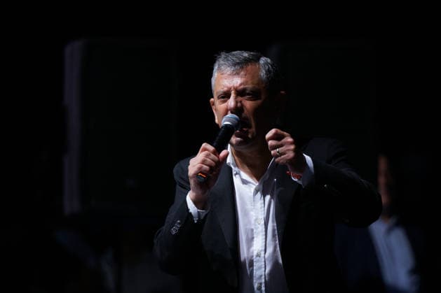August 1, 2026, Beylikduzu, Istanbul, Turkey: Ozgur Ozel, leader of main opposition New Party, gives a speech during a rally to protest the 500th day of the arrest of Istanbul Mayor Ekrem Imamoglu, in Beylikduzu, Istanbul on August 1, 2026. Beylikduzu Turkey - ZUMAu194 20260801_zip_u194_011 Copyright: xTolgaxUluturkx