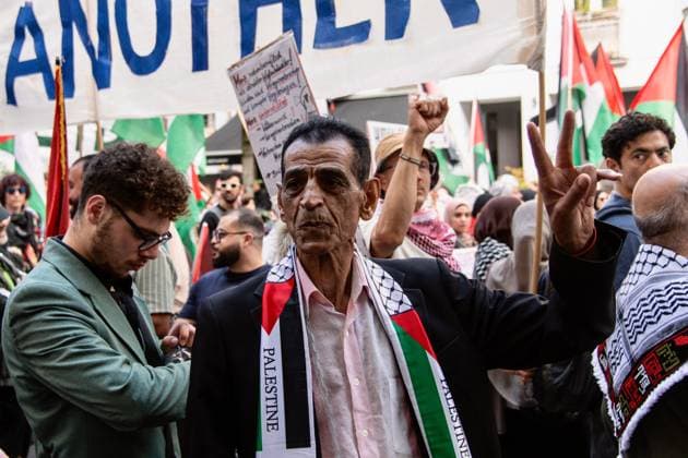 August 1, 2026, Berlin, Germany: BERLIN, Germany Ã¢â‚¬ August 2026: Thousands of people march through the Prenzlauer Berg district of Berlin in solidarity with Palestine and against the ongoing war in Gaza. The demonstration, attended by families, children, and elderly participants, took place under heavy police presence. A counter-demonstration was also held by pro-Zionist groups, with police monitoring both gatherings. Berlin Germany - ZUMAq101 20260801_zna_q101_256 Copyright: xAndro SxTrujillox