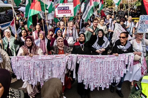 August 1, 2026, Berlin, Germany: BERLIN, Germany Ã¢â‚¬ August 2026: Thousands of people march through the Prenzlauer Berg district of Berlin in solidarity with Palestine and against the ongoing war in Gaza. The demonstration, attended by families, children, and elderly participants, took place under heavy police presence. A counter-demonstration was also held by pro-Zionist groups, with police monitoring both gatherings. Berlin Germany - ZUMAq101 20260801_zna_q101_271 Copyright: xAndro SxTrujillox