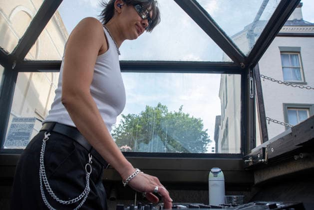 August 1, 2026, Margate, United Kingdom: A female DJ plays music during the Margate Soul Festival. The Margate Soul Weekender (also known as Margate Soul Festival) celebrated its 25th anniversary from Friday, July 31 to Sunday, August 2, 2026. It is widely recognized as the UK s largest independent soul street party and festival. Spanning three days, it transforms the seaside town into a massive celebration of soul, funk, jazz-funk, reggae, and R&B. Margate United Kingdom - ZUMAs197 20260801_aaa_s197_114 Copyright: xKrisztianxElekx