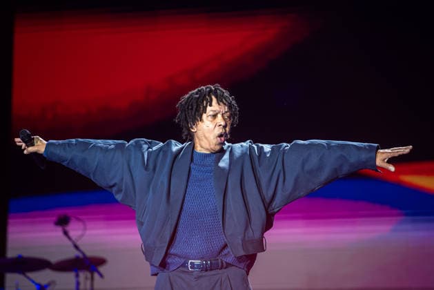RIO DE JANEIRO, RJ - 01.08.2026: DJAVAN DJAVANEAR 50 ANOS - The "Djavanear" tour, in which the artist Djavan celebrates five decades of his career, arrives in Rio de Janeiro at the Farmasi arena this Saturday (1st) for three nights with tickets already sold out. x2992493x  CarlosxSanttos