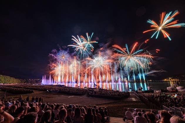 ANNECY LAKE FESTIVAL PHOTOPQR LE DAUPHINE Grégory YETCHMENIZA Annecy August 1, 2026 Annecy, Haute-Savoie, August 1: The lakeside part of the city once again sparkles with the fireworks of the Annecy Lake Festival—a 1-hour-and-10-minute show to appreciate the magic of the place, the perfect harmony between music, fireworks, and drones. Albigny Bay becomes the setting for the largest pyrotechnic display. Grégory Yetchmeniza, Le Dauphiné Libéré, Annecy, Haute-Savoie, August 1 The lakeside city is once again ablaze with the lights of the Lake Festival. A 70-minute show allows spectators to savor the magic of the setting and the perfect harmony between music, fireworks, and drones. Albigny Bay becomes the stage for this spectacular pyrotechnic  Copyright: xPHOTOPQR LExDAUPHINE MAXPPPxGrégoryxYETCHMENIZAx 20260802JDL3331 20260802JDL3331