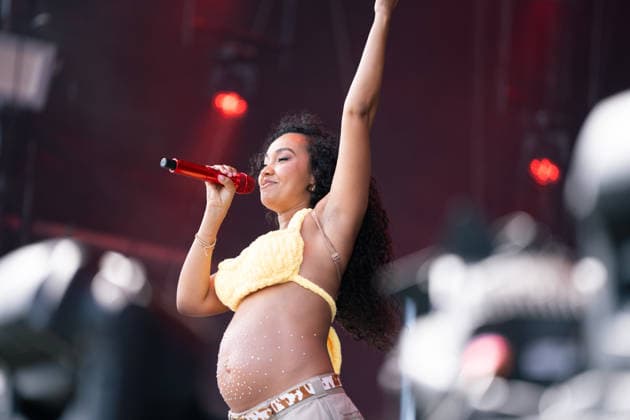 August 1, 2026, Brighton, United Kingdom: Leigh-Anne Pinnock performs during the 2026 Brighton & Hove Pride parade. Brighton United Kingdom - ZUMAs197 20260801_aaa_s197_196 Copyright: xLounisxTiarx