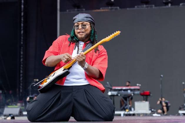 August 1, 2026, Chicago, Illinois, USA: Musician LEON THOMAS during the Lollapalooza Music Festival at Grant Park in Chicago, Illinois Chicago USA  - ZUMAs135 20260801_zap_s135_076 Copyright: xDanielxDeSloverx