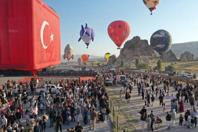 Cappadocia Balloon Festival concludes with colorful scenes NEVSEHIR, TURKIYE - AUGUST 2: A view of balloons during the 7th Cappadocia Balloon Festival concluded with the participation of 30 special-shaped hot air balloons brought from Turkiye and abroad in Nevsehir, Turkiye, on August 2, 2026. As part of the festival, sunrise demonstration flights over Goreme featured heart, owl, parrot, rocket, and globe-shaped balloons, creating colorful scenes above the region s iconic fairy chimneys and attracting the attention of both local and international visitors. Behcet Alkan Anadolu Nevsehir Turkey. Editorial use only. Please get in touch for any other usage.  Copyright: x2026xAnadoluxBehcetxAlkanx
