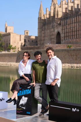 Atlantida Mallorca Film Festival 2026 - Photocall El ser querido Victoria Luengo, Rodrigo Sorogoyen, Javier Bardem attending ‘El ser querido’ Photocall during Atlantida Mallorca Film Festival 2026 at Parc de la Mar in Palma, Spain on August 2, 2026. Photo by ABACAPRESS.COM Palma Balearic Islands Spain  Copyright: xABACAx