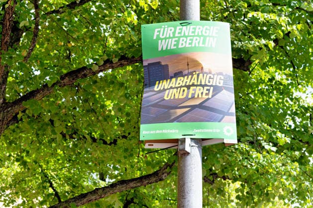 Berlin,02.08.2026,Wahlplakat der Partei Bündnis 90 die Grünen zur Wahl zum 20.Abgeordnetenhaus von Berlin am 20.09.2026. *** Berlin, August 2, 2026; Election poster for the Alliance 90 The Greens party for the election to the 20th Berlin House of Representatives on September 20, 2026