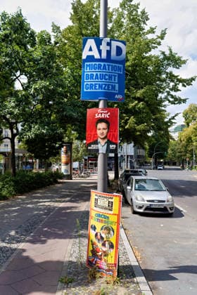 Berlin,02.08.2026,Wahlplakat der Partei AfD sowie SPD Timur SariÄ‡ zur Wahl zum 20.Abgeordnetenhaus von Berlin am 20.09.2026. *** Berlin, August 2, 2026: Election posters for the AfD and SPD, featuring Timur Saric, for the election to the 20th Berlin House of Representatives on September 20, 2026