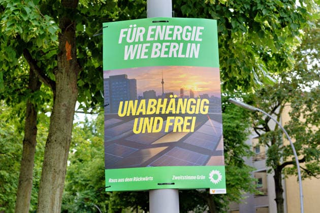 Berlin,02.08.2026,Wahlplakat der Partei Bündnis 90 die Grünen zur Wahl zum 20.Abgeordnetenhaus von Berlin am 20.09.2026. *** Berlin, August 2, 2026; Election poster for the Alliance 90 The Greens party for the election to the 20th Berlin House of Representatives on September 20, 2026