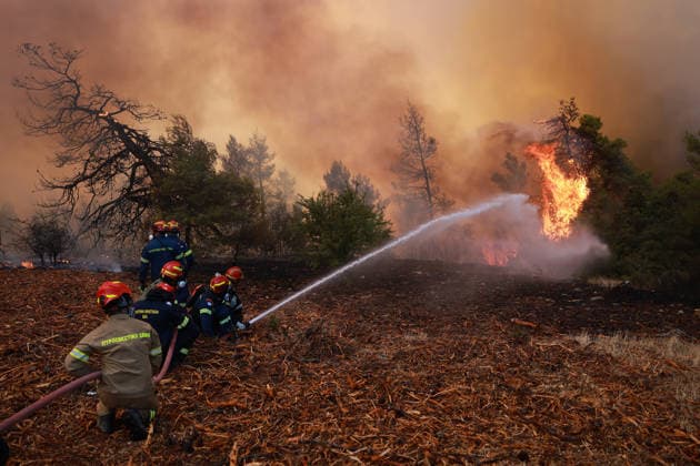 Firefighters battle wildfire in Greece s Viotia VIOTIA, GREEE - AUGUST 2: Firefighters battle a wildfire burning near Porto Germeno, 70 kilometres northwest of Athens in the region of Viotia, Greece, on August 2, 2026. Costas Baltas Anadolu Viotia Greece. Editorial use only. Please get in touch for any other usage.  Copyright: x2026xAnadoluxCostasxBaltasx