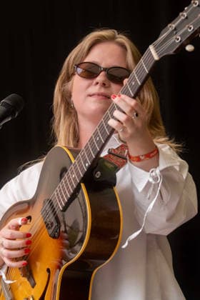 Katie Spencer in concert at Cambridge Folk Festival at Cherry Hinton Hall Park in Cambridge, UK on 02 August 2026 Katie Spencer performing with Katie Spencer in concert at Cambridge Folk Festival at Cherry Hinton Hall Park in Cambridge, UK on 02 August 2026, Credit:Stephen Keable Avalon UK, Cambridgeshire, Cambridge, Cherry Hinton Hall Park  Copyright: xStephenxKeablex xAvalonx 1120289983
