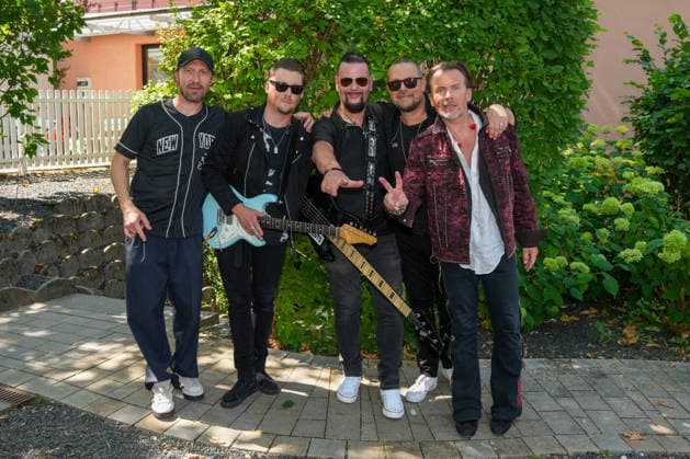ZDF-Fernsehgarten 2026. Brother Firetribe im ZDF Fernsehgarten mit dem Motto Rock im Garten am 02.08.2026 in Mainz. Mainz ZDF Fernsehgarten Rheinland-Pfalz *** ZDF Fernsehgarten 2026: Brother Firetribe at the ZDF Fernsehgarten, themed Rock in the Garden, on August 2, 2026, in Mainz, Rhineland-Palatinate, ZDF Fernsehgarten