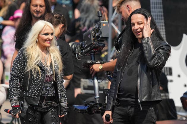 ZDF-Fernsehgarten 2026. DORO Pesch und Bülent Ceylan im ZDF Fernsehgarten mit dem Motto Rock im Garten am 02.08.2026 in Mainz. Mainz ZDF Fernsehgarten Rheinland-Pfalz *** ZDF Fernsehgarten 2026: DORO Pesch and Bülent Ceylan at the ZDF Fernsehgarten, themed Rock im Garten, on August 2, 2026, in Mainz, Rhineland-Palatinate, ZDF Fernsehgarten