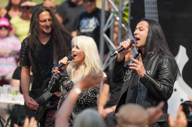 ZDF-Fernsehgarten 2026. DORO Pesch und Bülent Ceylan im ZDF Fernsehgarten mit dem Motto Rock im Garten am 02.08.2026 in Mainz. Mainz ZDF Fernsehgarten Rheinland-Pfalz *** ZDF Fernsehgarten 2026: DORO Pesch and Bülent Ceylan at the ZDF Fernsehgarten, themed Rock im Garten, on August 2, 2026, in Mainz, Rhineland-Palatinate, ZDF Fernsehgarten