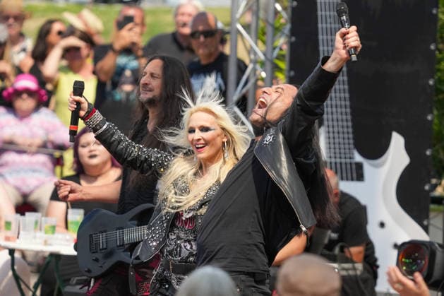 ZDF-Fernsehgarten 2026. DORO Pesch und Bülent Ceylan im ZDF Fernsehgarten mit dem Motto Rock im Garten am 02.08.2026 in Mainz. Mainz ZDF Fernsehgarten Rheinland-Pfalz *** ZDF Fernsehgarten 2026: DORO Pesch and Bülent Ceylan at the ZDF Fernsehgarten, themed Rock im Garten, on August 2, 2026, in Mainz, Rhineland-Palatinate, ZDF Fernsehgarten