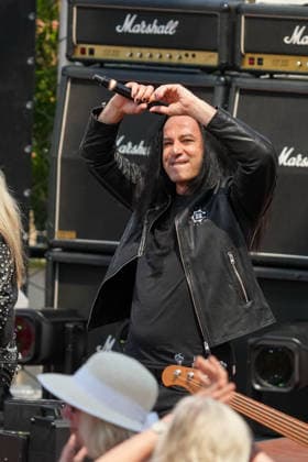 ZDF-Fernsehgarten 2026. DORO Pesch und Bülent Ceylan im ZDF Fernsehgarten mit dem Motto Rock im Garten am 02.08.2026 in Mainz. Mainz ZDF Fernsehgarten Rheinland-Pfalz *** ZDF Fernsehgarten 2026: DORO Pesch and Bülent Ceylan at the ZDF Fernsehgarten, themed Rock im Garten, on August 2, 2026, in Mainz, Rhineland-Palatinate, ZDF Fernsehgarten