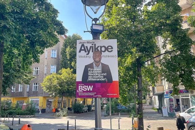 Berlin, Deutschland, 02.08.2026: Wahlplakat von Jean-Marie Ayikpe (BSW) zu den Wahlen zum Abgeordnetenhaus von Berlin *** Berlin, Germany, August 2, 2026 Election poster by Jean Marie Ayikpe (BSW) for the Berlin House of Representatives election Copyright: xdtsxNachrichtenagenturx dts_129201