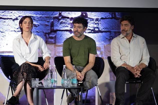 Sorogoyen presents ‘El ser querido’ in Palma Screenwriter Isabel Pena (left), director Rodrigo Sorogoyen (centre) and actors Javier Bardem (right) and Vicky Luengo (second from left) during a press conference to present the film ‘El ser querido’ at the Victoria Hotel on 2 August 2026, in Palma de Mallorca, Balearic Islands, (Spain). ‘El ser querido’ is a 2026 Spanish film directed by Rodrigo Sorogoyen, co-written with Isabel Pena and starring Javier Bardem and Vicky Luengo. The film competed in the Official Selection at the 79th Cannes Film Festival and is due to be released in cinemas in Spain on 26 August 2026. 2 AUGUST 2026 Javier Fernández Europa Press 08 02 2026. 02 Aug 2026 Pictured: Director Rodrigo Sorogoyen (c) and actors J  Copyright: xThexMegaxAgencyxEuropaxPressx xMEGAx