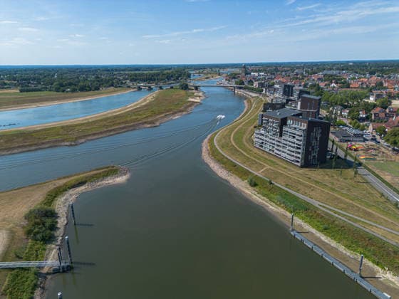 Severe drought conditions affect the Netherlands DEVENTER, NETHERLANDS - AUGUST 2: Prolonged drought and unusually low water levels affect parts of Deventer, the Netherlands, on August 2, 2026. The drought has created challenges for rivers, waterways and daily activities. The dry conditions have raised concerns about their impact on transport and water management across the country. Mouneb Taim Anadolu Deventer Netherlands. Editorial use only. Please get in touch for any other usage.  Copyright: x2026xAnadoluxMounebxTaimx