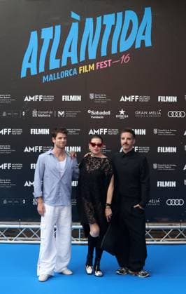 The Queen presides over the closing ceremony of the 16th edition of the Atlàntida Mallorca Film Fest 2025 Miguel Bernardeau at the closing ceremony of the 16th edition of the Atlàntida Mallorca Film Fest 2025 , on 2 August 2026, in Palma de Mallorca (Balearic Islands, Spain). The festival was launched 16 years ago as Spain’s first online film festival, and it set out with a mission: to introduce the public to the best international films that did not find a place in cinemas. FILM. 02 Aug 2026 Pictured: Miguel Bernardeau and *La terremoto de Alcocón* at the closing ceremony of the 16th edition of the Atlàntida Mallorca Film Fest 2025 , on 2 August 2026, in Palma de Mallorca (Balearic Islands, Spain). The festival was launched 16 years  Copyright: xThexMegaxAgencyxEuropaxPressx xMEGAx