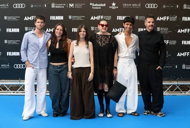 Entertainment Bilder des Tages The Queen presides over the closing ceremony of the 16th edition of the Atlàntida Mallorca Film Fest 2025 Miguel Bernardeau at the closing ceremony of the 16th edition of the Atlàntida Mallorca Film Fest 2025 , on 2 August 2026, in Palma de Mallorca (Balearic Islands, Spain). The festival was launched 16 years ago as Spain’s first online film festival, and it set out with a mission: to introduce the public to the best international films that did not find a place in cinemas. FILM. 02 Aug 2026 Pictured: Miguel Bernardeau and *La terremoto de Alcocón* at the closing ceremony of the 16th edition of the Atlàntida Mallorca Film Fest 2025 , on 2 August 2026, in Palma de Mallorca (Balearic Islands, Spain). The festival was launched 16 years  Copyright: xThexMegaxAgencyxEuropaxPressx xMEGAx