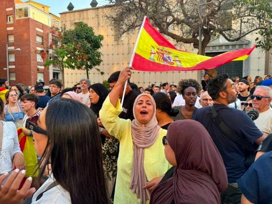 The barriers installed by the government in Ceuta are now fully operational. Dozens of people at a rally on August 2, 2026, in Ceuta, Spain. The Tarajal border has remained calm despite a small group of people attempting to swim across, but they were intercepted by the military. Although more than 48,000 migrants who had entered irregularly last Thursday have already left Ceuta, an unknown number of people who have refused to return remain in the city. AUGUST 2, 2026 MORTUARY BORDER MIGRATION CRISIS MILITARY Ivá Ceuta Ceuta, Spain  Copyright: xIvanxZambranox xEuropaxPressx 7699658