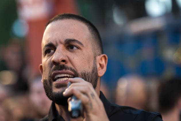 A march organized by the Spanish Civil Society platform outside the Moroccan Embassy in Madrid to protest the events in Ceuta. The president of the Workers’ Front, Roberto Vaquero, speaks during a demonstration outside the Moroccan Embassy in Madrid, on August 2, 2026, in Madrid, Spain. The protest follows a migration crisis in Ceuta, with tens of thousands of people entering irregularly from Morocco and a death toll of several dozen people who died while attempting to swim across, according to local authorities. AUGUST 2, 2026 PROTEST MIGRATION MIGRANTS SPANISH FLAG NATIONAL POLICE Diego Radamé Madrid Madrid, Spain  Copyright: xDiegoxRadamÃ sx 7699668