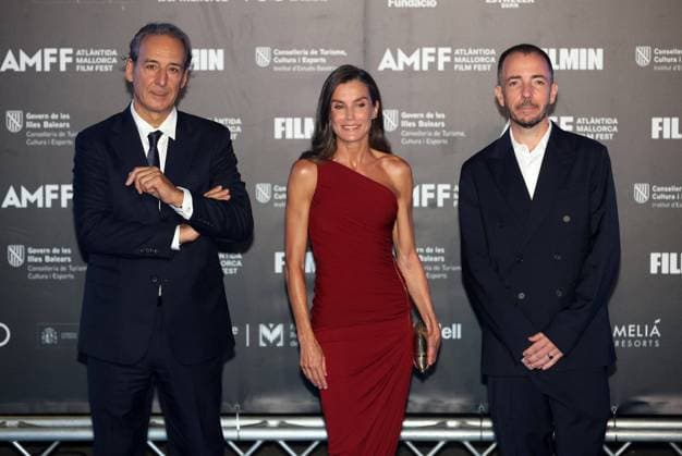 Entertainment Bilder des Tages The Queen presides over the closing ceremony of the 16th edition of the Atlàntida Mallorca Film Fest 2025 Queen Letizia at the closing ceremony of the 16th edition of the Atlàntida Mallorca Film Fest 2025 , on 2 August 2026, in Palma de Mallorca (Balearic Islands, Spain). The festival was launched 16 years ago as Spain’s first online film festival, with a clear mission: to introduce the public to the best international films that did not find a place in cinemas. FILM. 02 Aug 2026 Pictured: Queen Letizia alongside Jaume Ripoll, during the closing ceremony of the 16th edition of the Atlàntida Mallorca Film Fest 2025 , on 2 August 2026, in Palma de Mallorca (Balearic Islands, Spain). The festival was launched 16 years ago as Spain’s fir  Copyright: xThexMegaxAgencyxEuropaxPressx xMEGAx