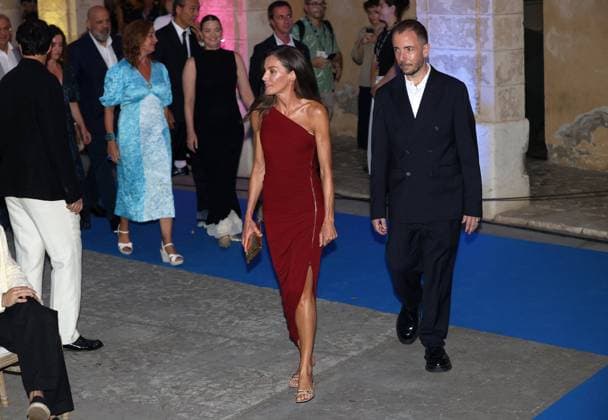 The Queen presides over the closing ceremony of the 16th edition of the Atlàntida Mallorca Film Fest 2025 Queen Letizia at the closing ceremony of the 16th edition of the Atlàntida Mallorca Film Fest 2025 , on 2 August 2026, in Palma de Mallorca (Balearic Islands, Spain). The festival was launched 16 years ago as Spain’s first online film festival, with a clear mission: to introduce the public to the best international films that did not find a place in cinemas. FILM. 02 Aug 2026 Pictured: Queen Letizia alongside Jaume Ripoll, during the closing ceremony of the 16th edition of the Atlàntida Mallorca Film Fest 2025 , on 2 August 2026, in Palma de Mallorca (Balearic Islands, Spain). The festival was launched 16 years ago as Spain’s fir  Copyright: xThexMegaxAgencyxEuropaxPressx xMEGAx