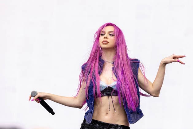 August 2, 2026, Chicago, Illinois, USA: Slovak singer ADELA (ADELA JERGOVA) during the Lollapalooza Music Festival at Grant Park in Chicago, Illinois Chicago USA  - ZUMAs135 20260802_zap_s135_021 Copyright: xDanielxDeSloverx