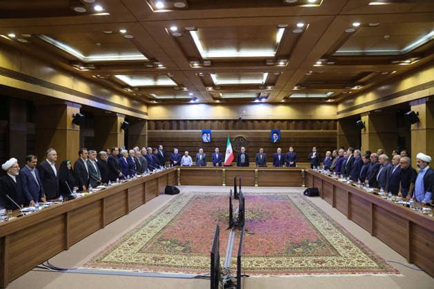 President Masoud Pezeshkian ( C-R ) speaks during a meeting with Iranian party officials in Tehran, Iran, on August 2, 2026. The Iranian president stressed the need to compel Donald Trump to honor signed commitments. At the same time, Foreign Minister Seyed Abbas Araghchi announced that negotiations with the Omani government have made significant progress and are nearing completion.  IRN2026080202 IranianxPresidency
