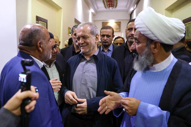 President Masoud Pezeshkian ( C ) attends a meeting with Iranian party officials in Tehran, Iran, on August 2, 2026. The Iranian president stressed the need to compel Donald Trump to honor signed commitments. At the same time, Foreign Minister Seyed Abbas Araghchi announced that negotiations with the Omani government have made significant progress and are nearing completion.  IRN2026080204 IranianxPresidency