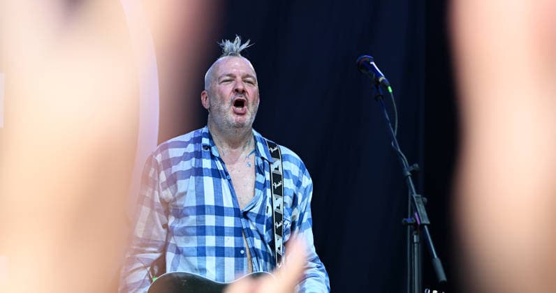 Musikfestival Heimspiel Knyphausen (31. Juli bis 2. August 2026), Konzert der Band >> Fortuna Ehrenfeld << am Sonntag, 2. August 2026. Auftritt der Musikband >> Fortuna Ehrenfeld << beim Festival >> Heimspiel Knyphausen << am 02. August 2026. Zu sehen Martin Bechler (Gesang, Gitarre, Keyboard). Eltville-Erbach Eltville am Rhein Rheinland-Pfalz Deutschland Weingut Baron von Knyphausen *** Heimspiel Knyphausen Music Festival, July 31–August 2, 2026; concert by the band Fortuna Ehrenfeld on Sunday, August 2, 2026. Performance by the band Fortuna Ehrenfeld at the Heimspiel Knyphausen Festival on August 2, 2026. Featuring Martin Bechler on vocals, guitar, and keyboard. Eltville, Erbach, Eltville am Rhein, Rhineland-Palatinate, Germany. Baron v