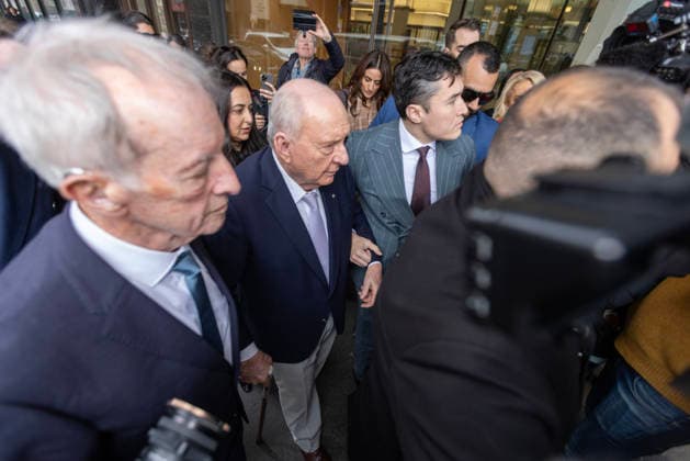 ALAN JONES COURT, Former radio broadcaster Alan Jones arrives at Downing Centre Local Court in Sydney, Monday, August 3, 2026. Former radio broadcaster Alan Jones faces 35 charges related to a series of alleged sexual touching incidents against nearly a dozen men between 2001 and 2019. ( NO ARCHIVING Sydney New South Wales Australia  Copyright: xDamianxShawx 20260803141920821635