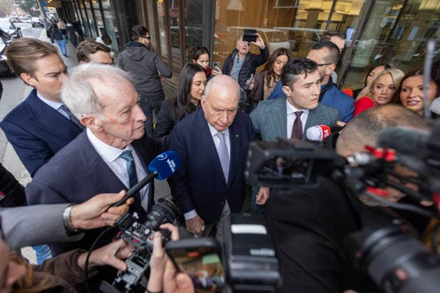ALAN JONES COURT, Former radio broadcaster Alan Jones arrives at Downing Centre Local Court in Sydney, Monday, August 3, 2026. Former radio broadcaster Alan Jones faces 35 charges related to a series of alleged sexual touching incidents against nearly a dozen men between 2001 and 2019. ( NO ARCHIVING Sydney New South Wales Australia  Copyright: xDamianxShawx 20260803159258921415